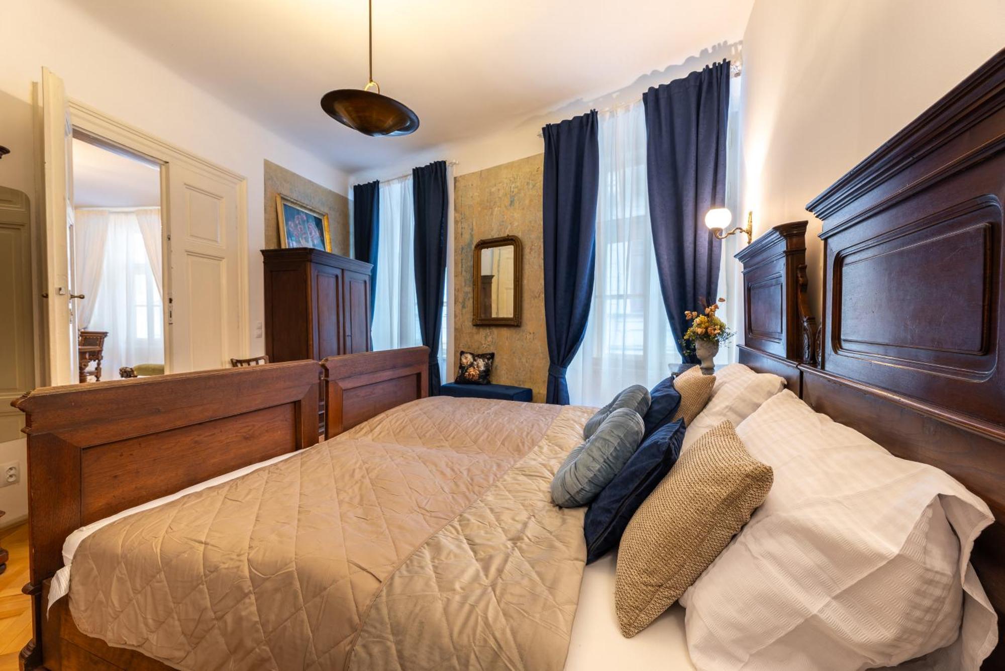 King'S Royal Apartments In City Centre براغ المظهر الخارجي الصورة
